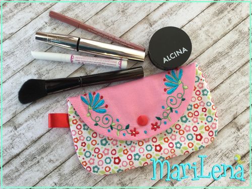 Flower pouch ITH design